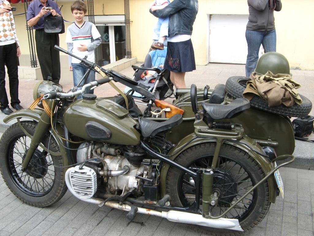 Военный мотоцикл - 9 мая. Празднование 65-летия Победы в Одессе