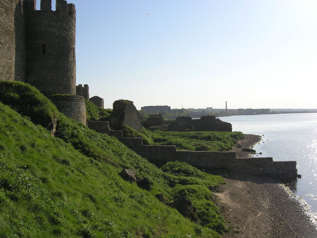 Побережье лимана, у подножия Белгород-Днестровской крепости - Аккерманская крепость (Белгород-Днестровский)