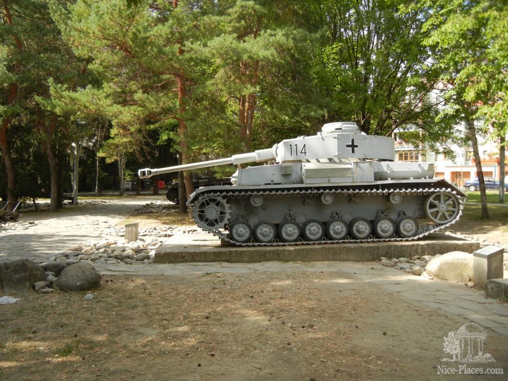 Военная техника при музее Словацкого Народного Восстания - Баньска-Быстрица (Banská Bystrica), Словакия
