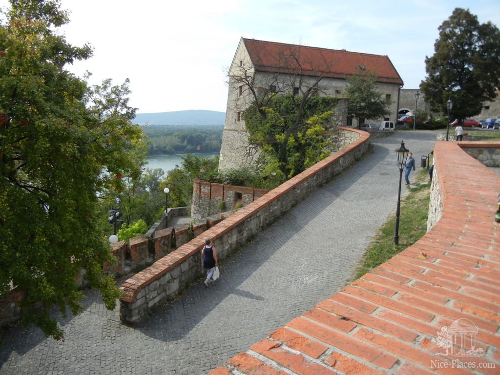 Вид с укрепительных стен Братиславского града - Братиславский град (Bratislavský Hrad)
