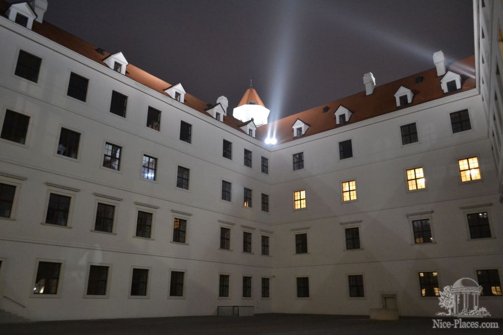 Фото 5 - Ночная и рождественская Братислава