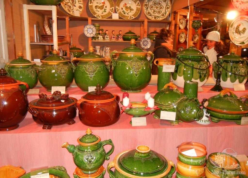 Рождественская ярмарка на площади Вёрёшмарть (Vörösmarty tér) в Будапеште - Рождественская ярмарка в Будапеште