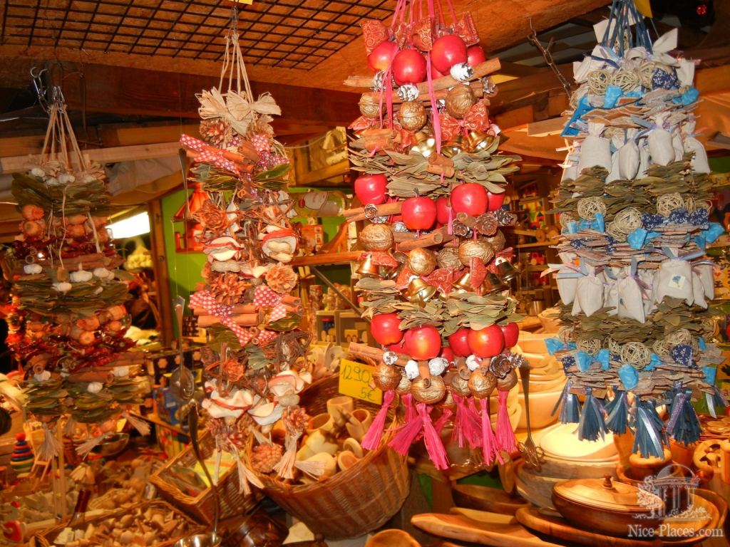 Рождественская ярмарка на площади Вёрёшмарть (Vörösmarty tér) в Будапеште - Рождественская ярмарка в Будапеште