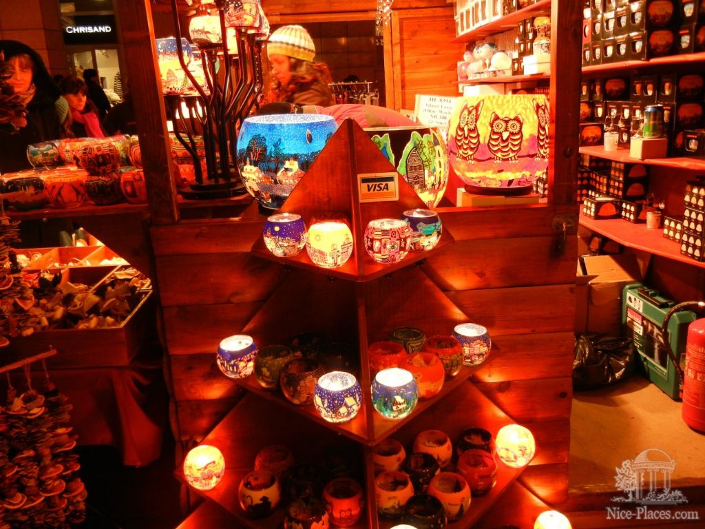 Рождественская ярмарка на площади Вёрёшмарть (Vörösmarty tér) в Будапеште - Рождественская ярмарка в Будапеште