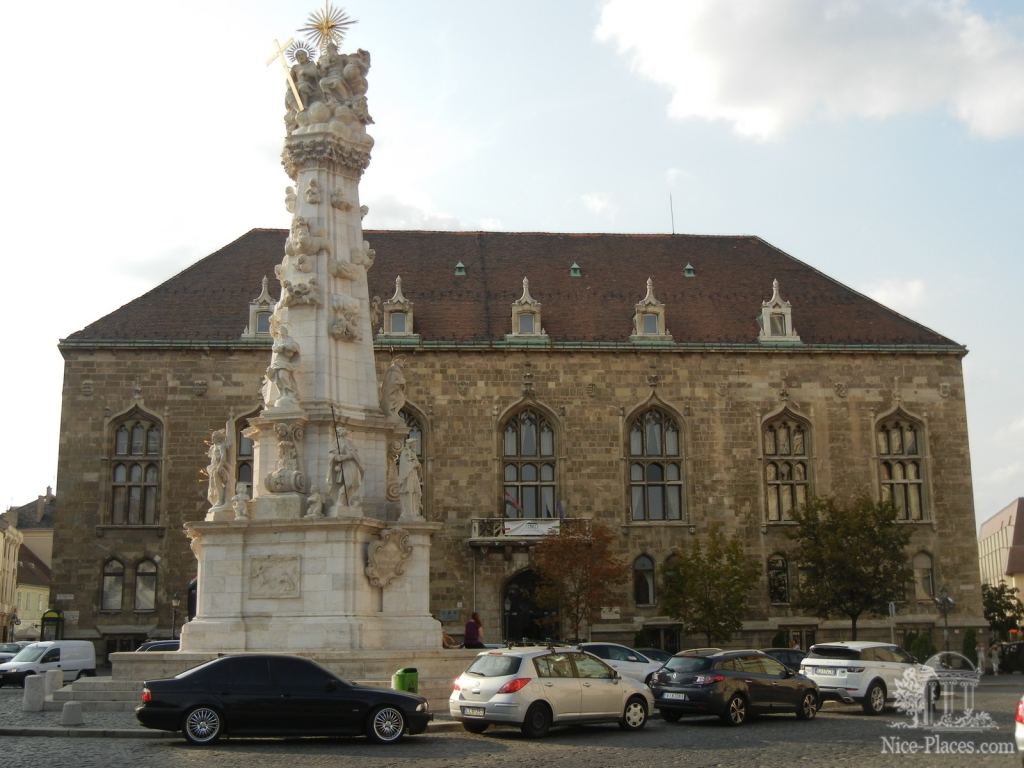 Чумная колонна - Будапешт - район Буда (старый город)