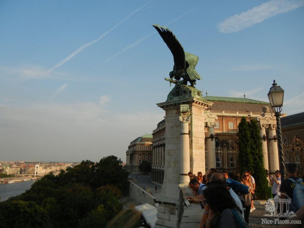 Смотровая площадка у королевского дворца - Будапешт - район Буда (старый город)