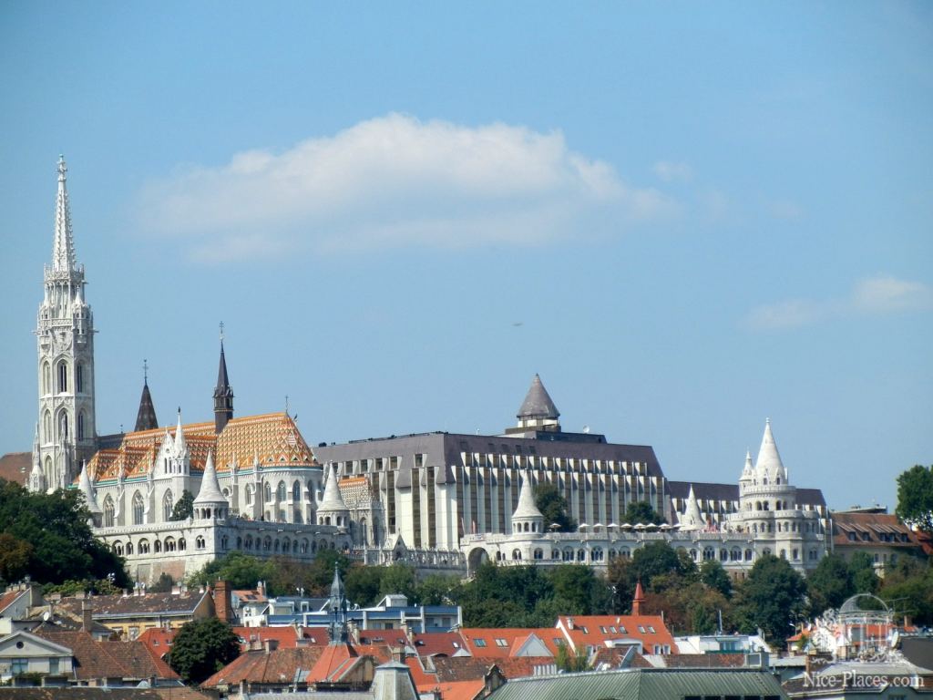 Вид на Буду: Рыбацкий бастион и церковь Матиаша - Будапешт - район Буда (старый город)
