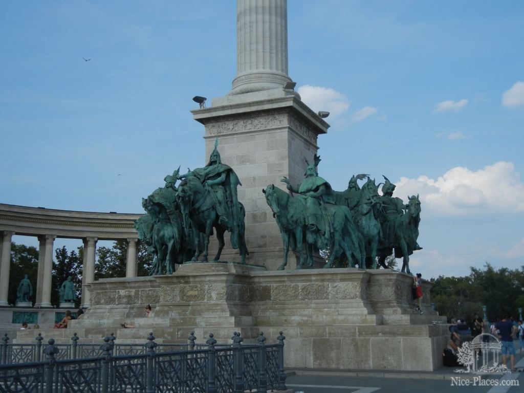 Фото 3 - Будапешт: площадь Героев, Вайдахуняд