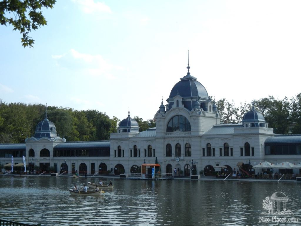 Фото 7 - Будапешт: площадь Героев, Вайдахуняд