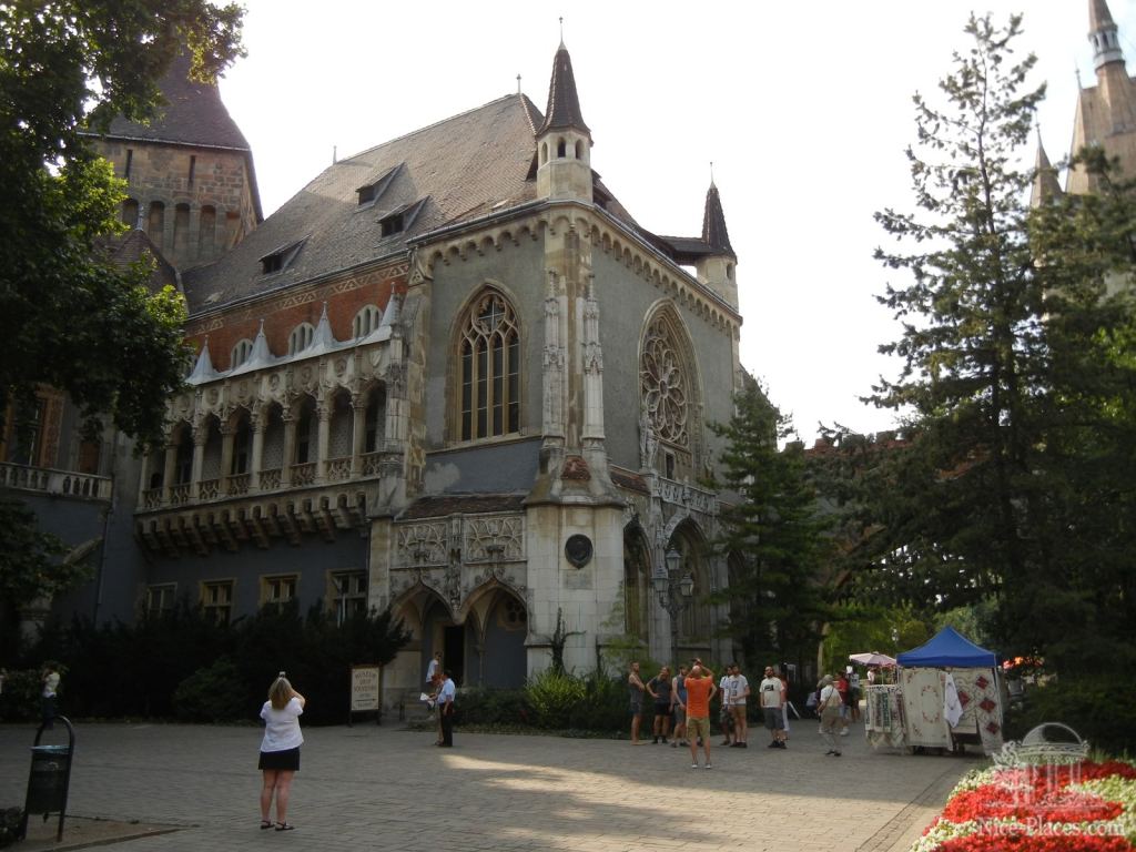 Фото 13 - Будапешт: площадь Героев, Вайдахуняд