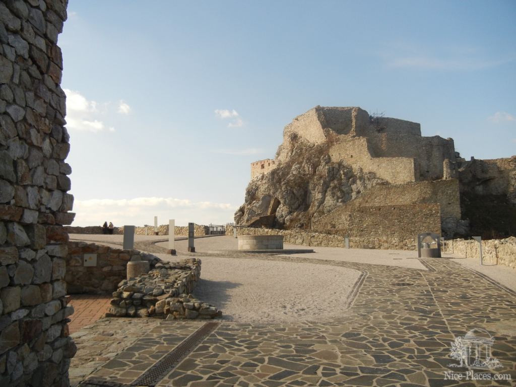 Фото 8 - Крепость Девин - достопримечательность Братиславы