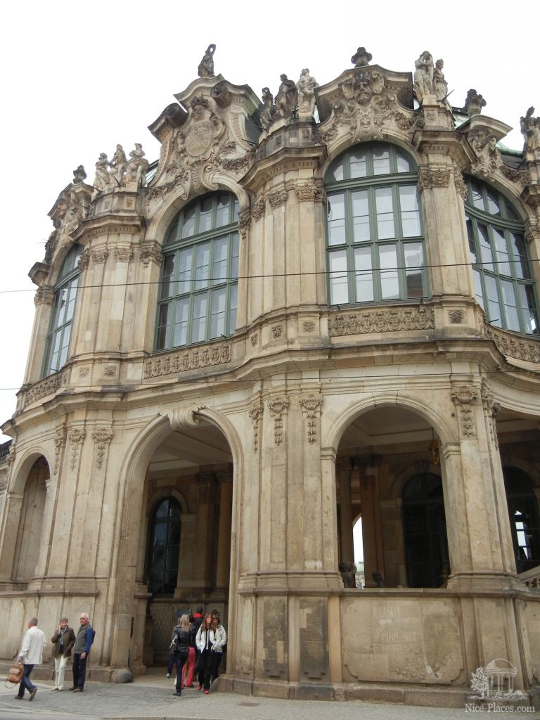 Один из павильонов Цвингера - Дрезден - древняя столица Саксонии