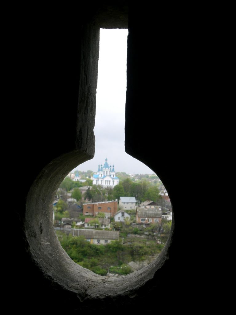 Бойница в виде скважины для ключа - Каменец-Подольский (фотографии EVG'а)