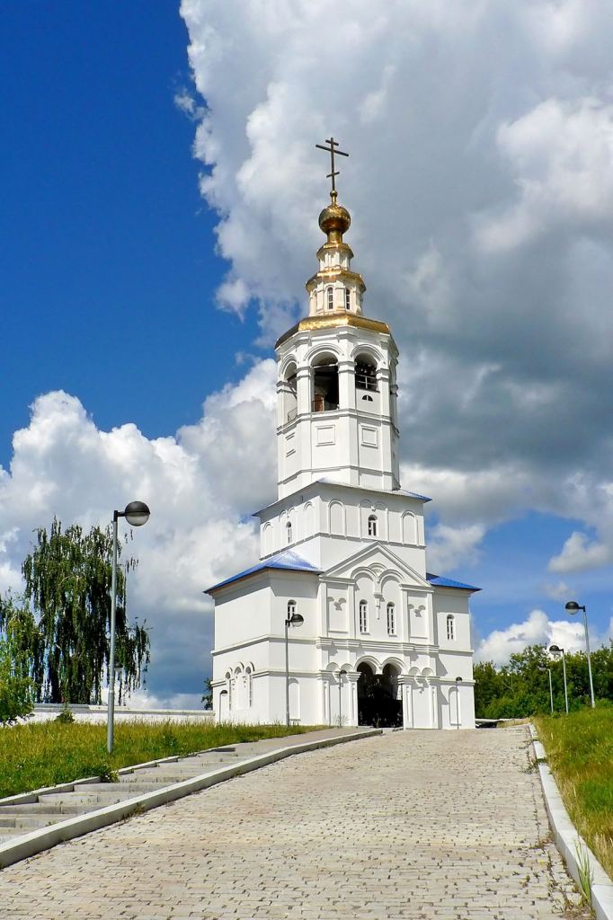 Надвратная колокольнья Зилантова монастыря - Казань. Фотографии достопримечательностей