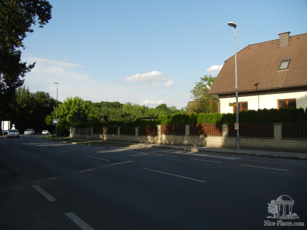 Некоторые улицы в Киттзее очень широкие, дороги везде в отличном состоянии - Киттзее, или как выглядит Австрийская деревня