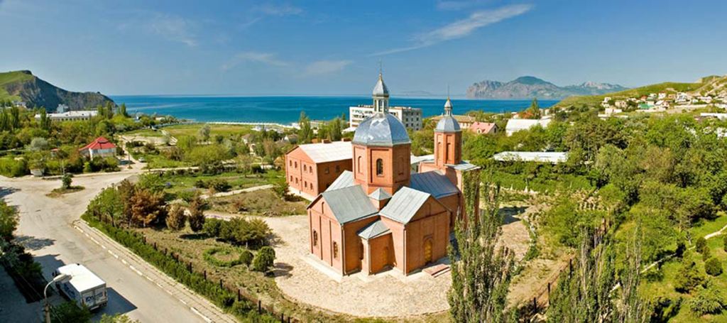 Старинная церковь - Красоты Крыма (артовые фото)