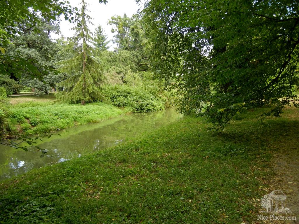 Фото 12 - Ледницкий замок в Чехии. Часть 2. Парк