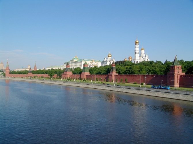 Вид на соборы и стены Кремля - Московский Кремль