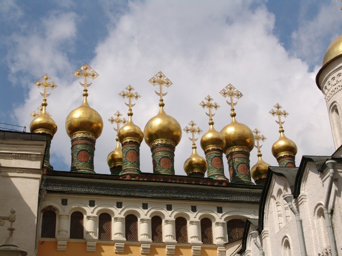 Теремной дворец соединяющий Храм Положения Ризы Божией Матери с теремами - Московский Кремль