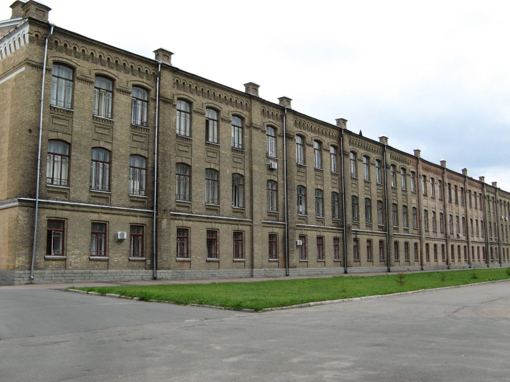 Фото 2 - Музей военной техники (Киев)