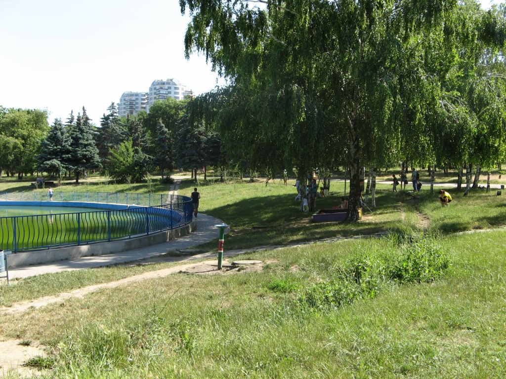 Фото 7 - Весенний парк Победы