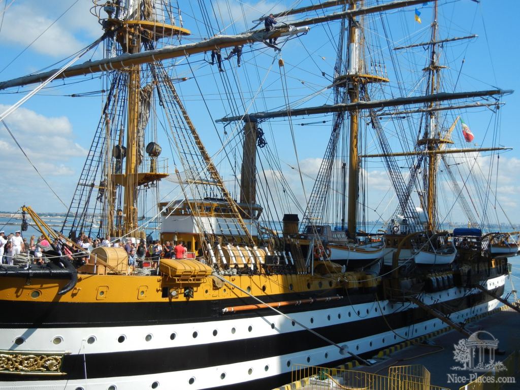 Фото 10 - Парусник Amerigo Vespucci в Одессе