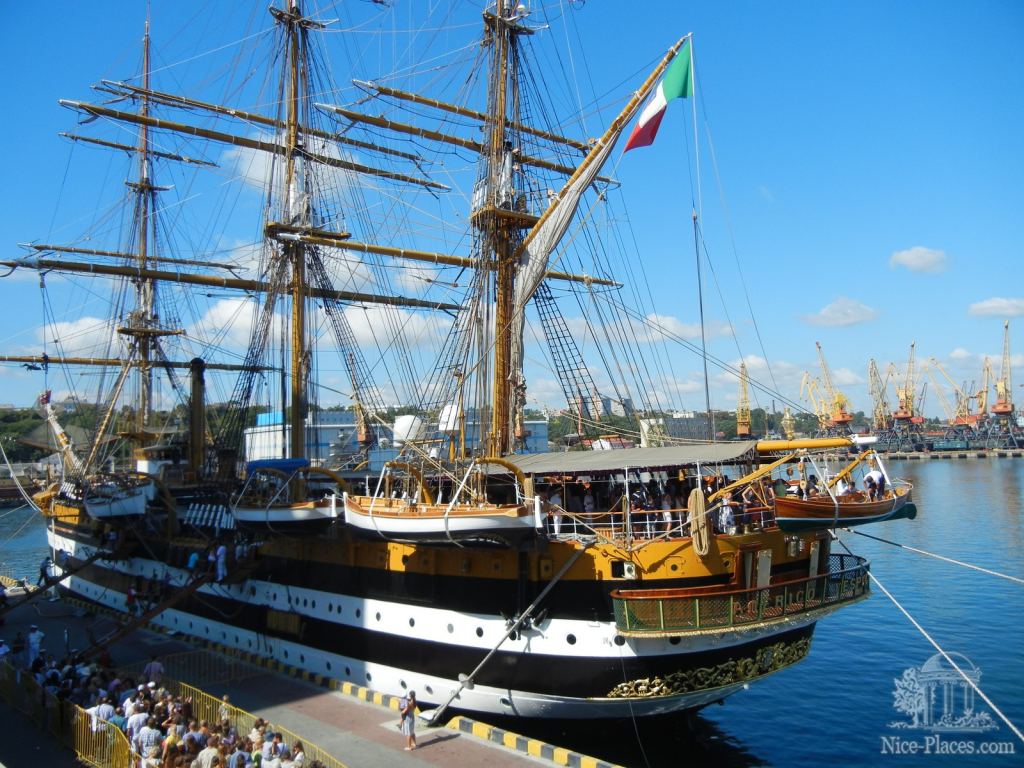 Фото 17 - Парусник Amerigo Vespucci в Одессе