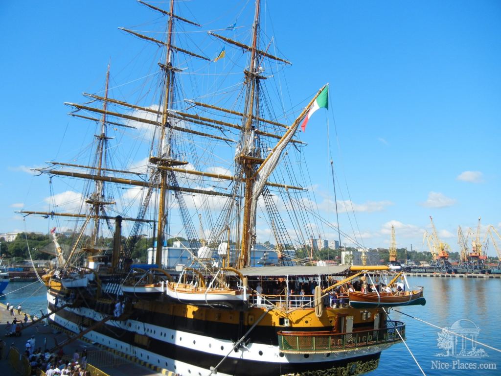 Фото 18 - Парусник Amerigo Vespucci в Одессе