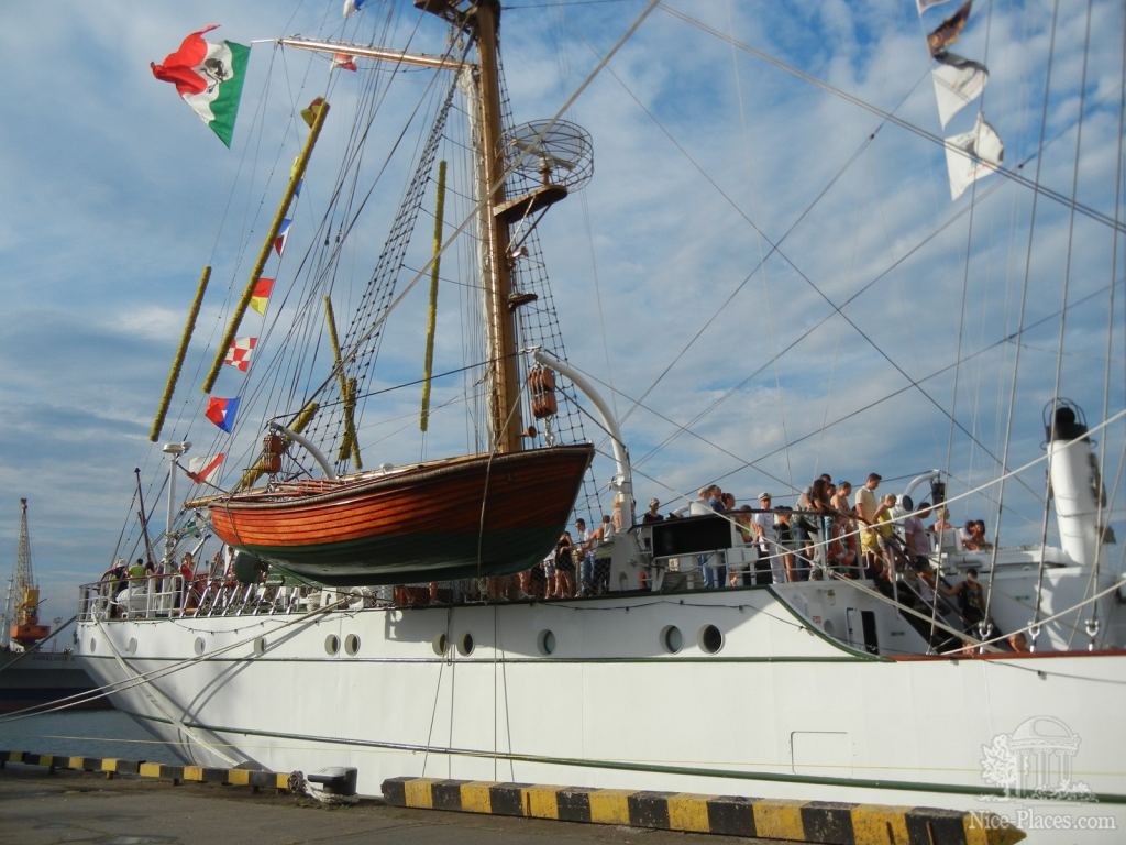 Фото 5 - Впервые в Одессе Мексиканский парусник "Cuauhtemoc"