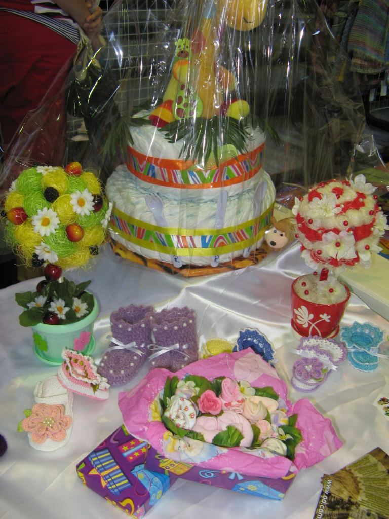 Букетик и тортик из одежды - Выставка-ярмарка "Золотые ручки 2010"