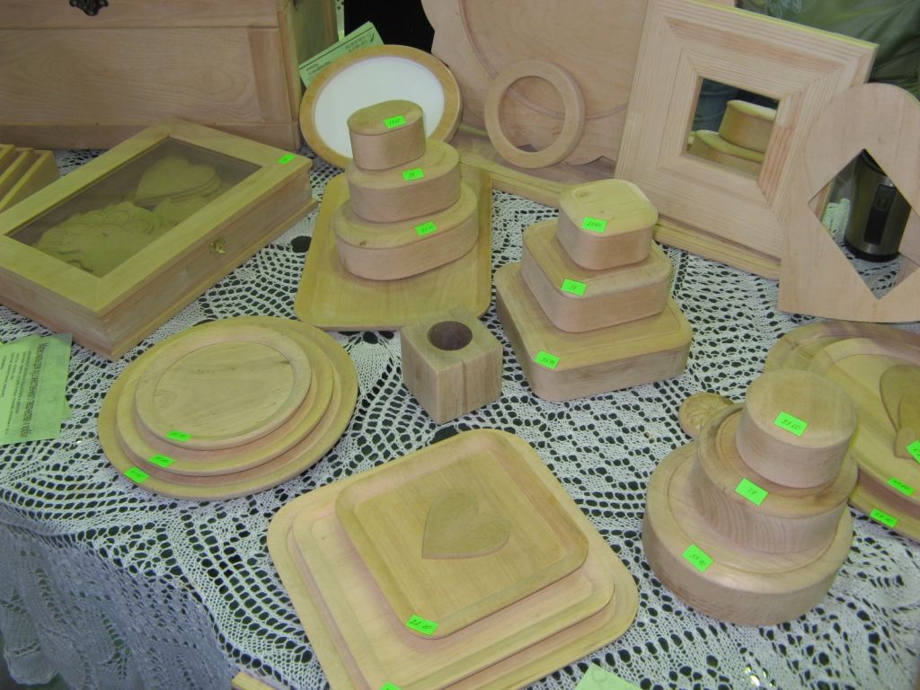 Деревянные изделия, готовые для дальнейшей обработки и росписи - Выставка-ярмарка "Золотые ручки 2010"