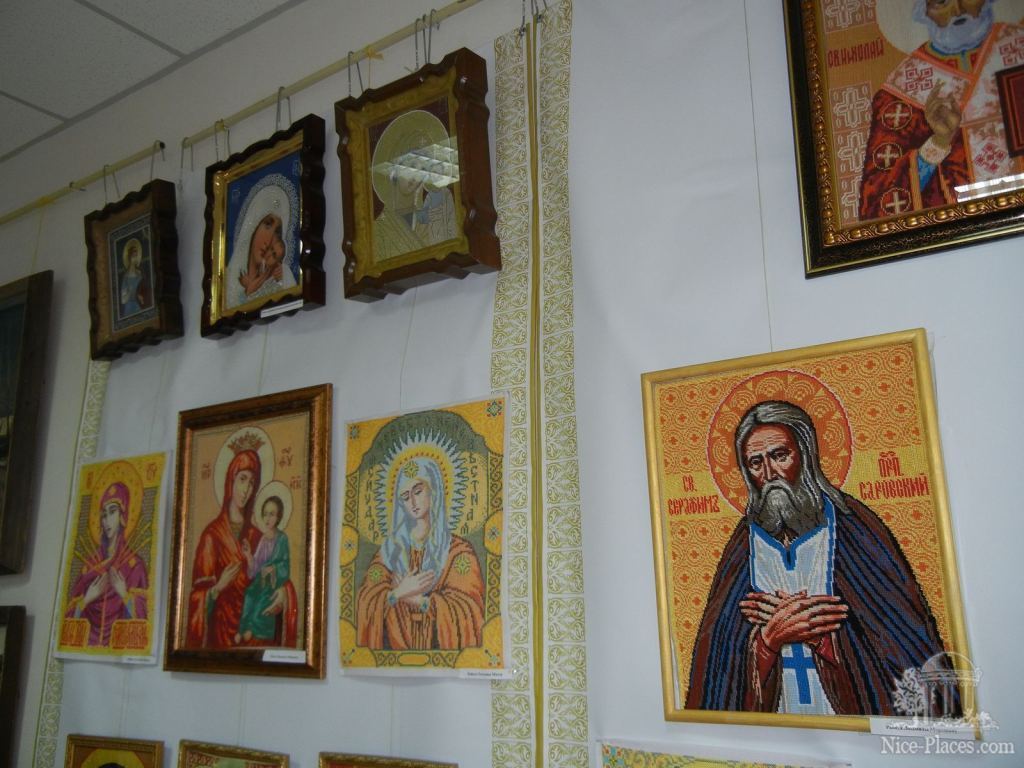 Фото 7 - Выставка вышитых икон в Архангело-Михайловском женском монастыре