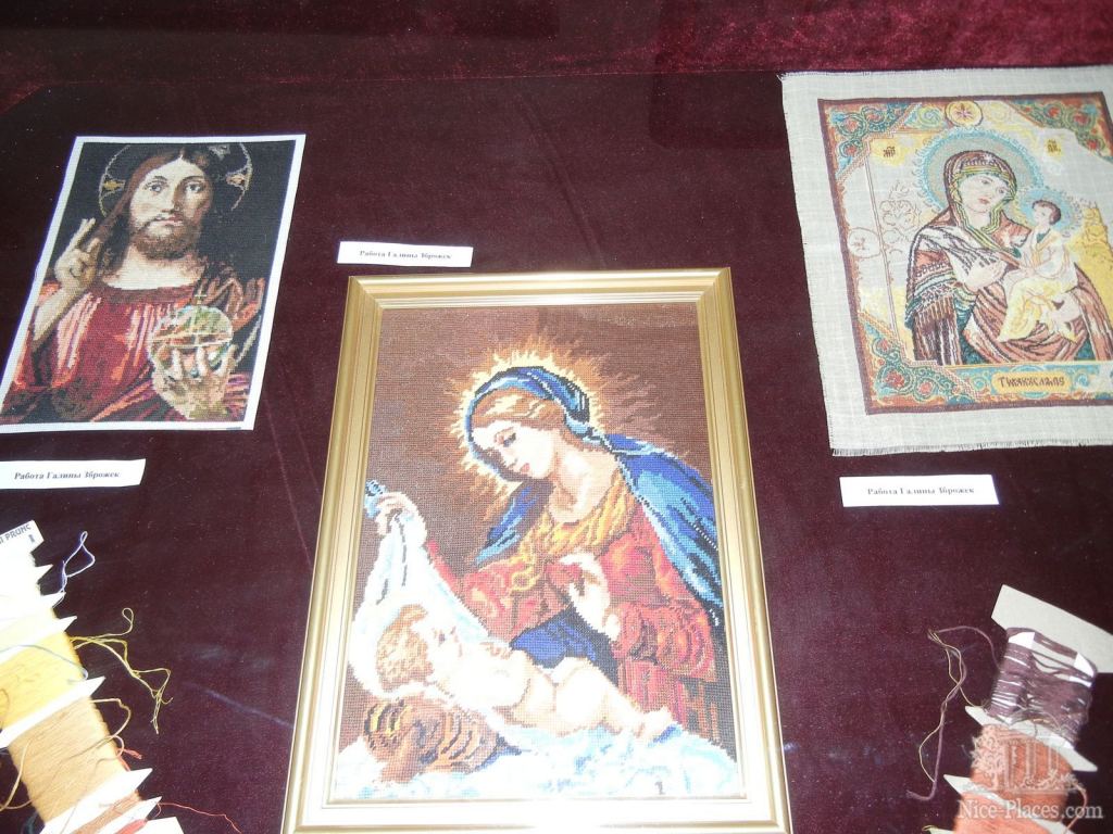 Фото 9 - Выставка вышитых икон в Архангело-Михайловском женском монастыре