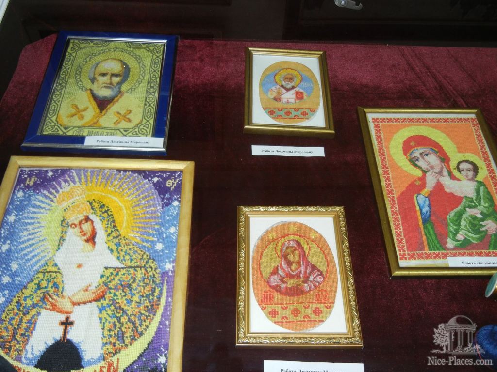 Фото 11 - Выставка вышитых икон в Архангело-Михайловском женском монастыре