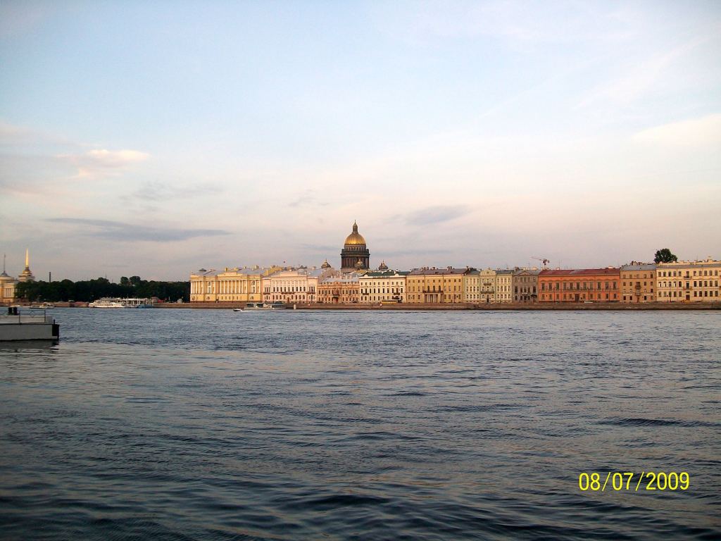 Вид на Неву, набережную и купол Исаакиевского собора - Экскурсия в Петербург: улицы, каналы, архитектура