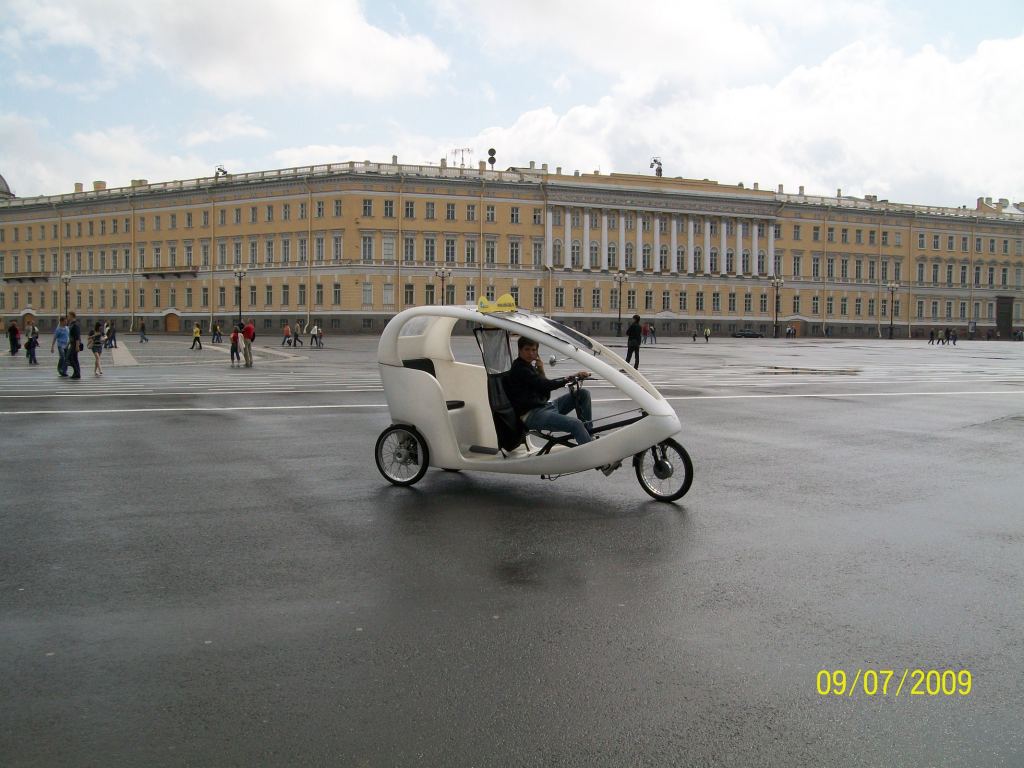 Дворцовая площадь - Экскурсия в Петербург: улицы, каналы, архитектура