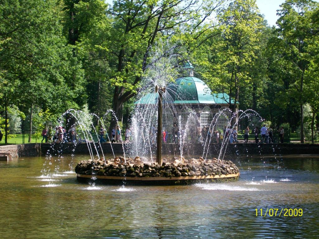 Фонтан Солнце - Дворцово-парковый комплекс Петергоф