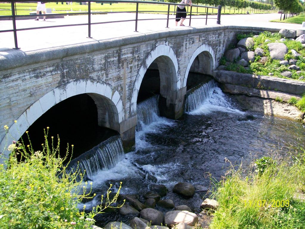 Мостик - Дворцово-парковый комплекс Петергоф