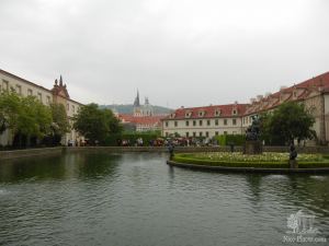 В Вальдштейнском саду - Прага. Левый берег. Градчаны
