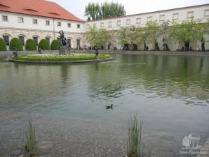В Вальдштейнском саду - Прага. Левый берег. Градчаны