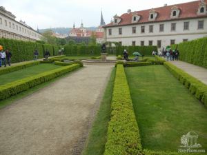 В Вальдштейнском саду - Прага. Левый берег. Градчаны