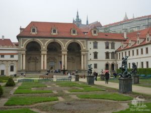 В Вальдштейнском саду - Прага. Левый берег. Градчаны