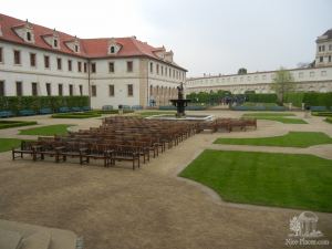 В Вальдштейнском саду - Прага. Левый берег. Градчаны