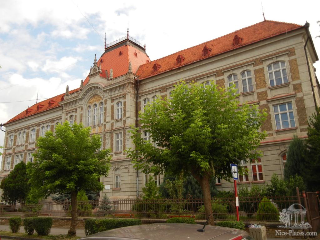 Gymnázium Mihálya Tompu Reformovanej kresťanskej cirkvi - Римавска Собота, Словакия