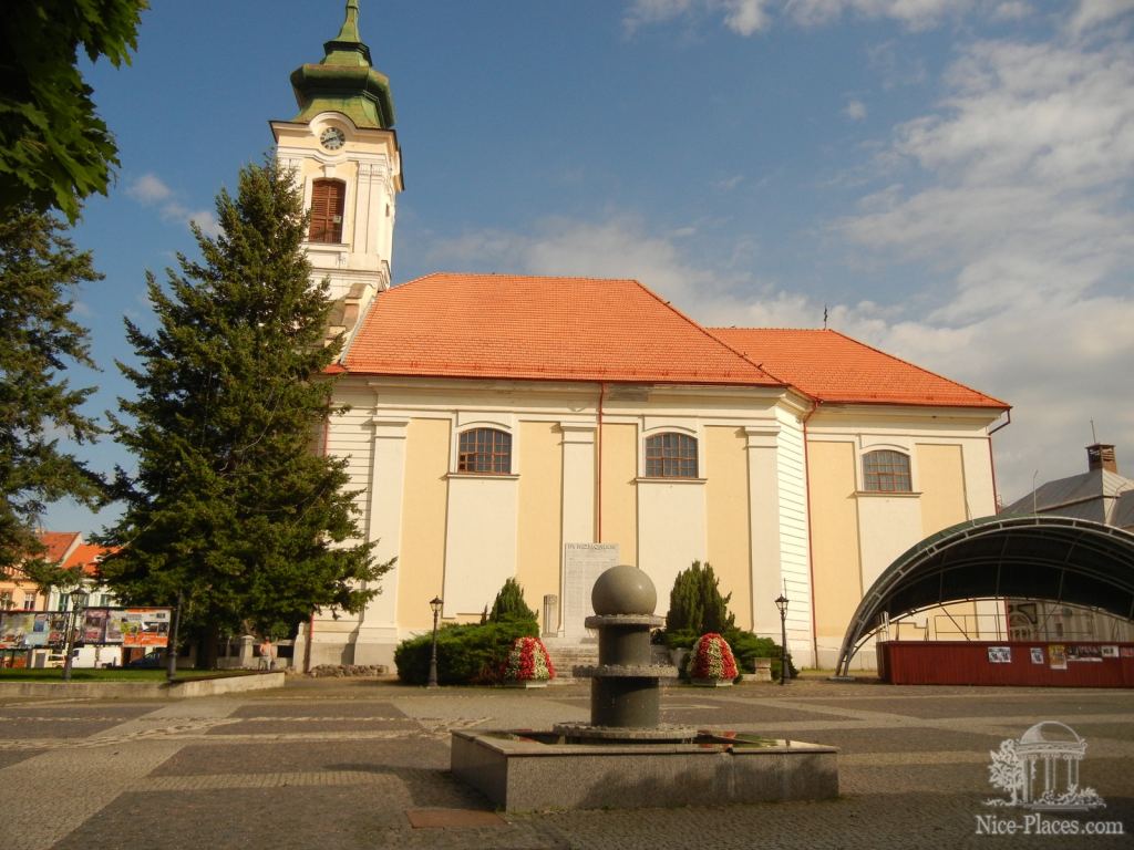 Kostol sv. Jána Krstiteľa na Hlavnom námestí - Римавска Собота, Словакия