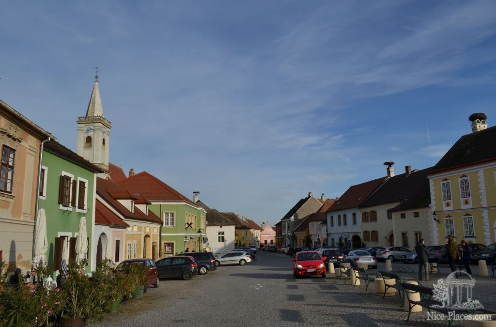 Кирхенгассе - главная пешеходная улица Руста - Винными дорогами Австрии. Достопримечательности Руста