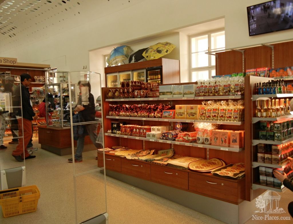 Магазин сувениров императрицы Сиси "Sisi shop" - Дворец Шенбрунн в Вене