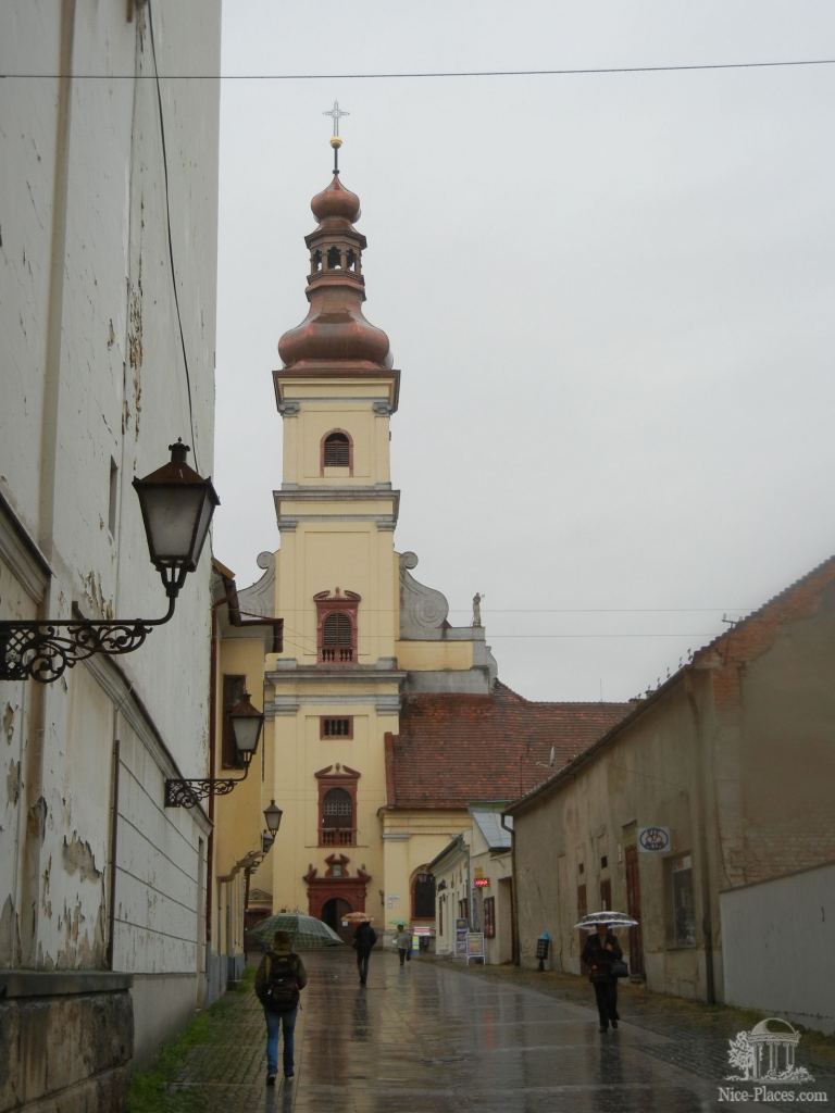 Франтишканский костел 17-го века - Трнава - самый старинный город Словакии