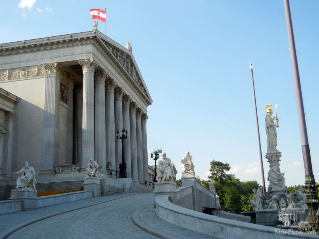 Парламент с другого бока - И снова неповторимая Вена