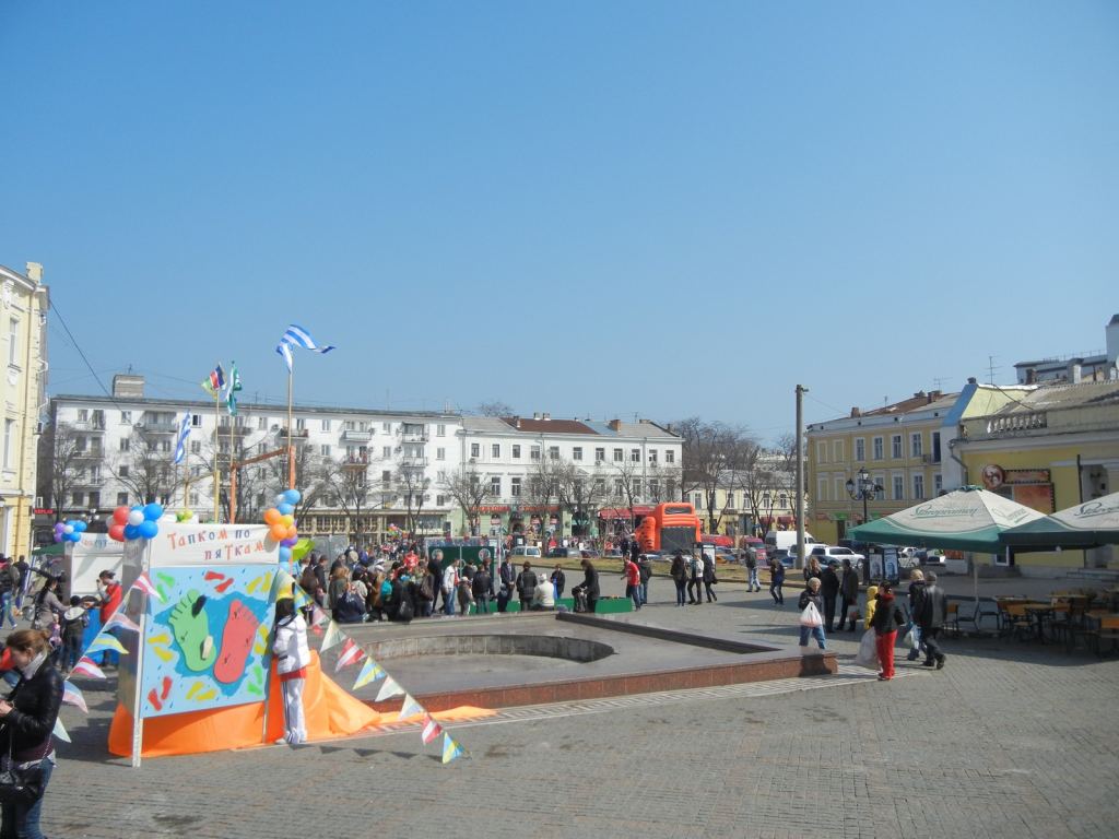 Чисто одесские аттракционы на Греческой площади - Одесская Юморина 2011